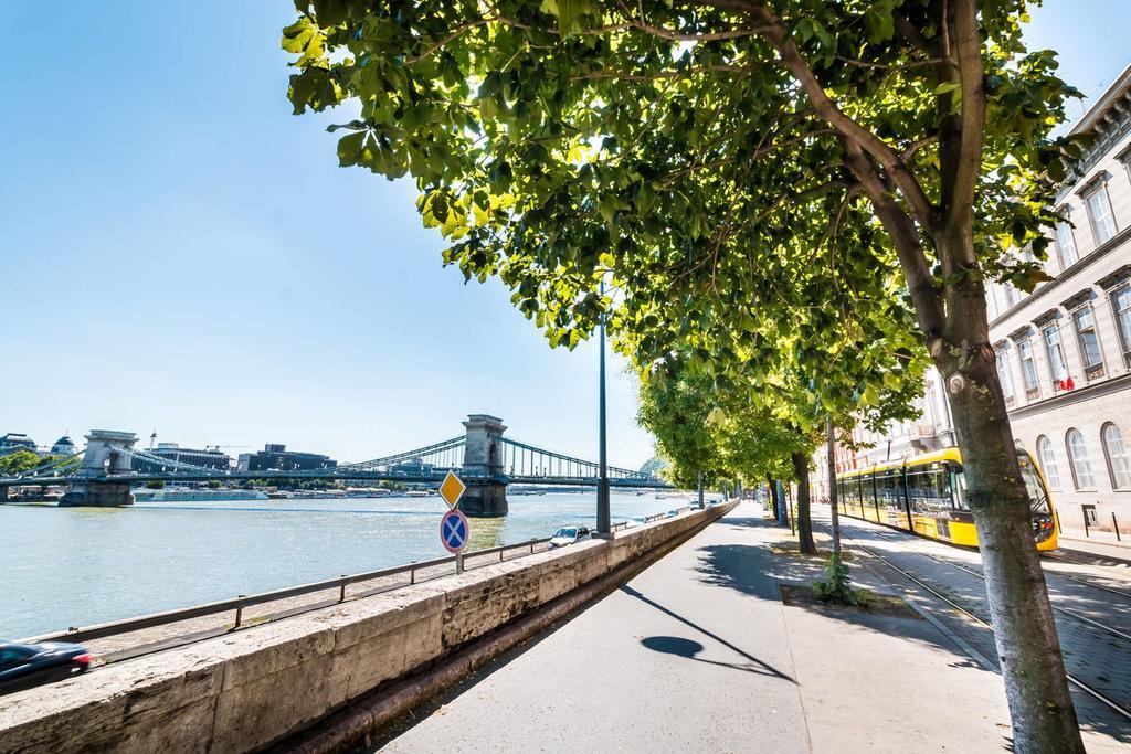 Mickey'S Chain Bridge Apartments Budapest Luaran gambar